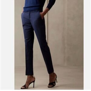 Banana Republic Navy RYAN STRETCH TWILL PANT in size 2